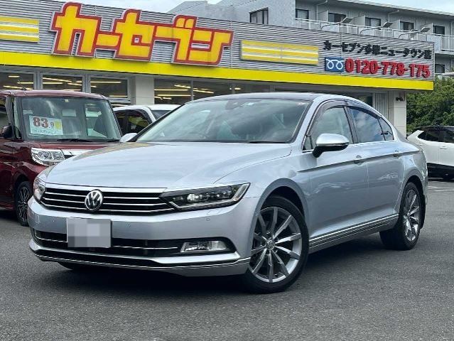 2017 VOLKSWAGEN PASSAT WITH SUNROOF